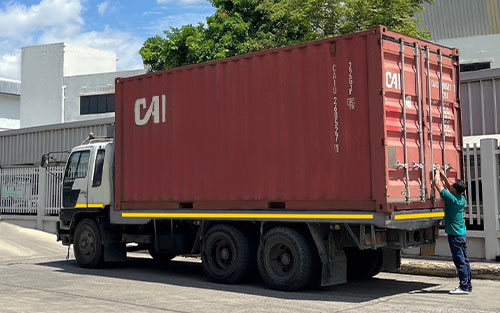 Delivery of goods abroad (loading containers)